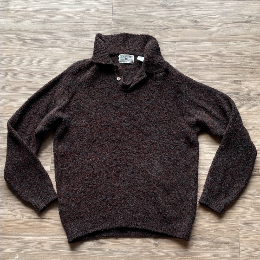 Brown Turtleneck Sweater with Classic Knit Design